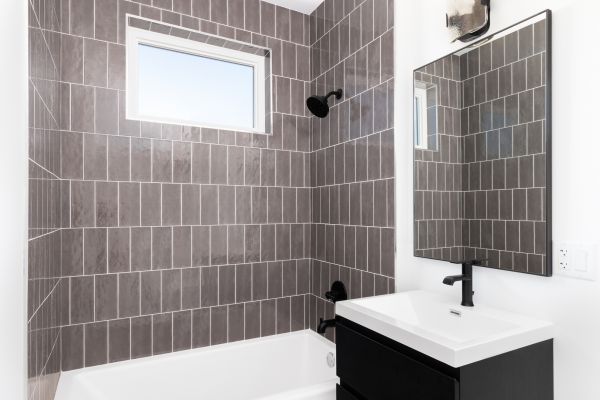 Shower Window Repair in Nampa